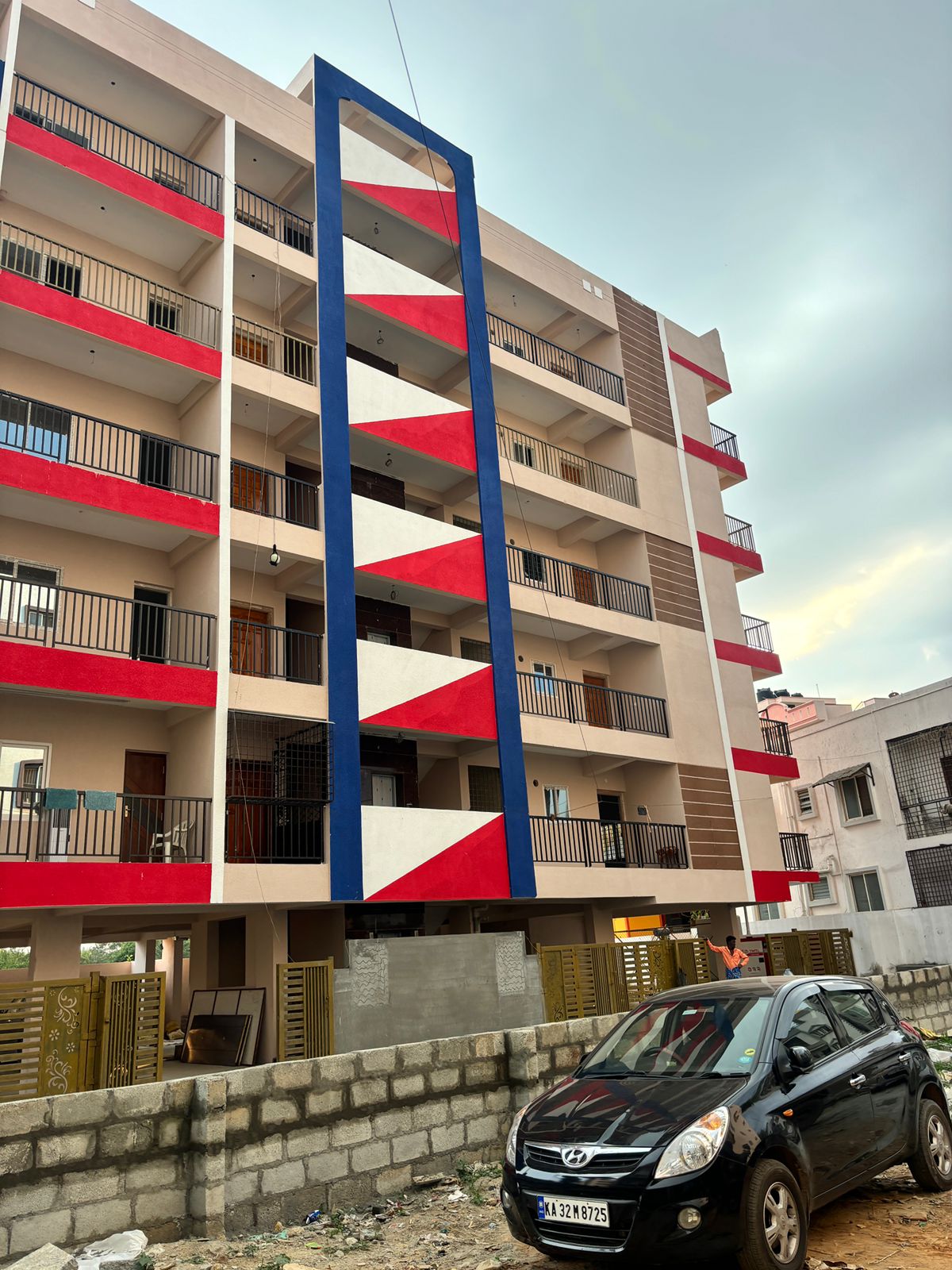 Ready-to-Move in Luxury Apartments 2 & 3BHK For Sale in Medahalli KR Puram in Bengaluru, photo 1 of 1