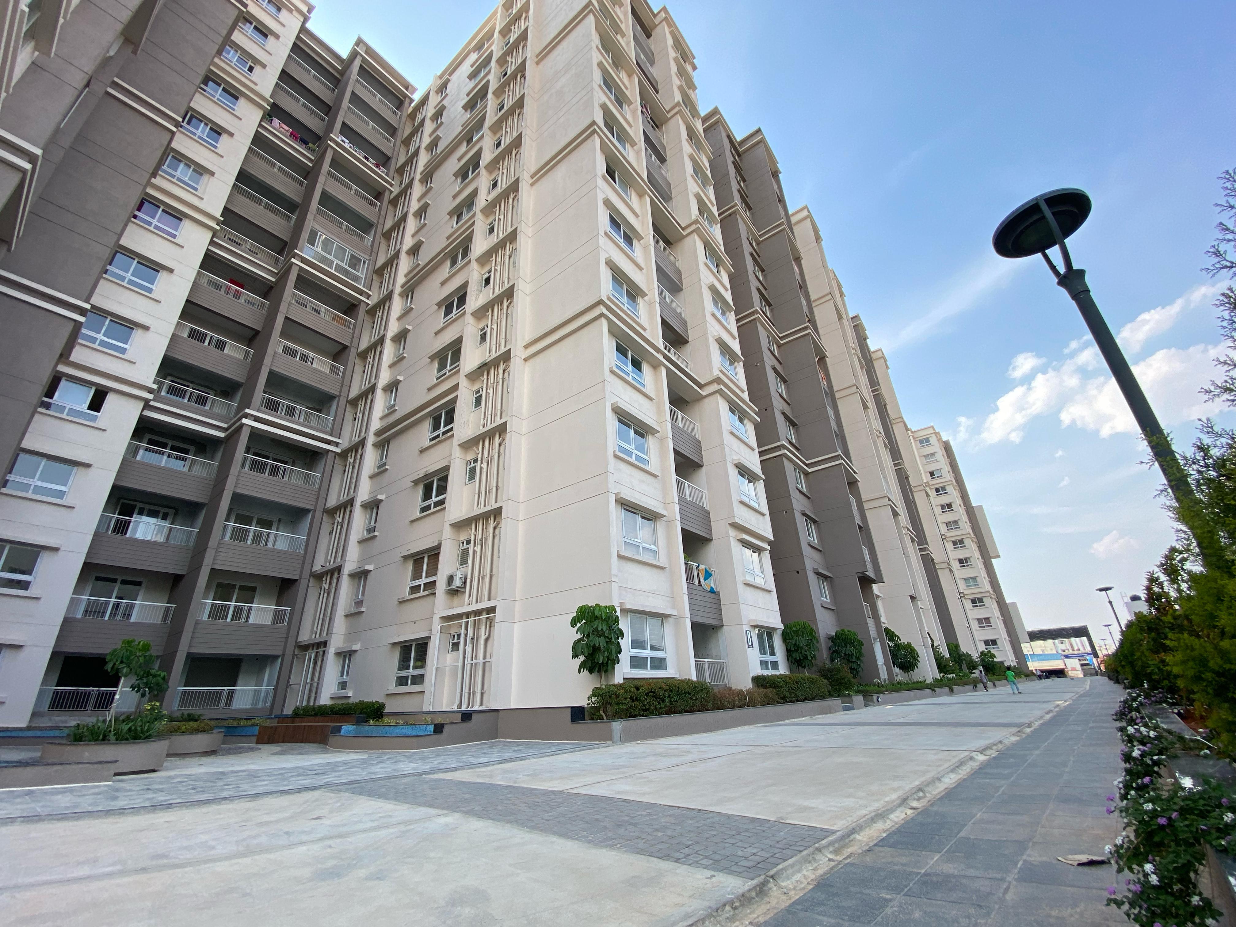 Ready-to-Move in Luxury Apartments 2 & 3BHK For Sale in DS MAX SKYGARAND kalkere in Bengaluru, photo 1 of 1